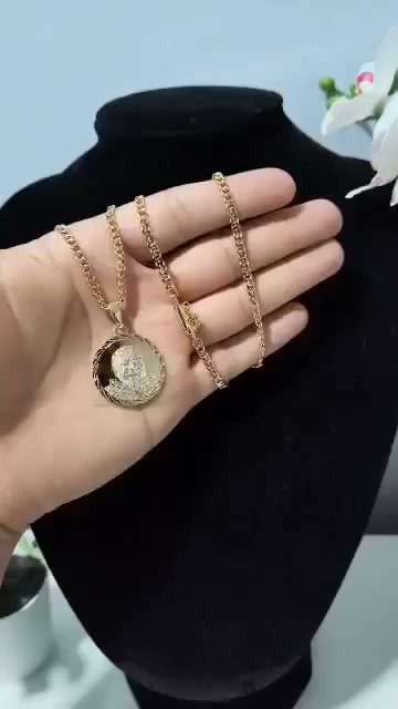 Cadena a Elección + Colgante Fotograbado · Oro laminado 18k