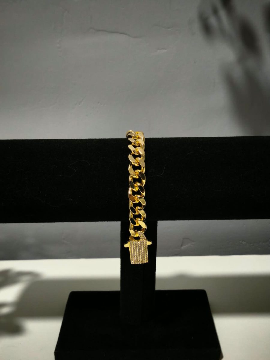 Pulsera Cubana Mediana · Oro laminado