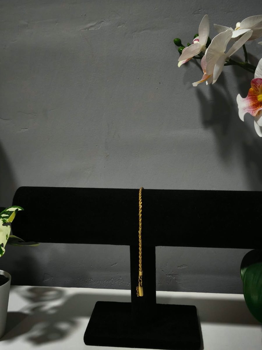 Pulsera Turbillón Delgada 18k · Oro laminado 18k